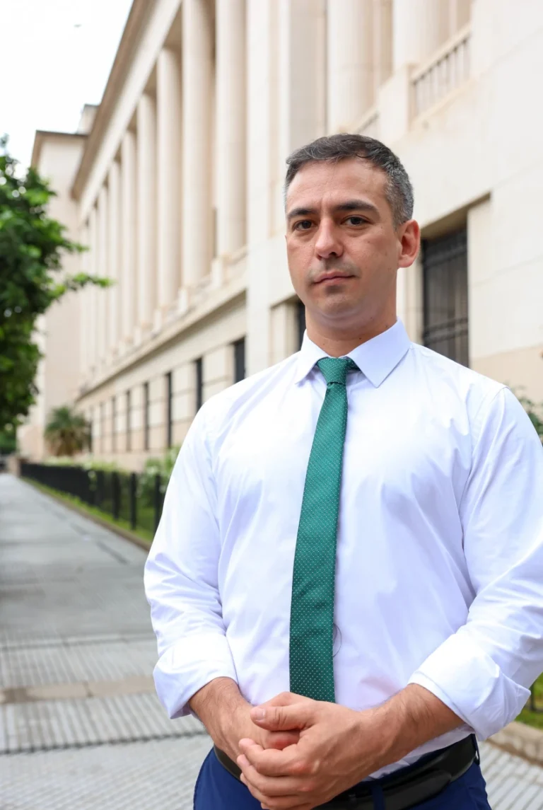 Fernando Vélez Navarro